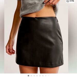 Abercrombie & Fitch Black Mini Skort